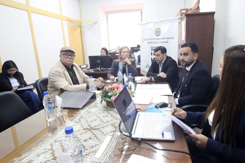 Presidente de Diputados ratifica compromiso con la educación durante jornada gubernamental en Cordillera