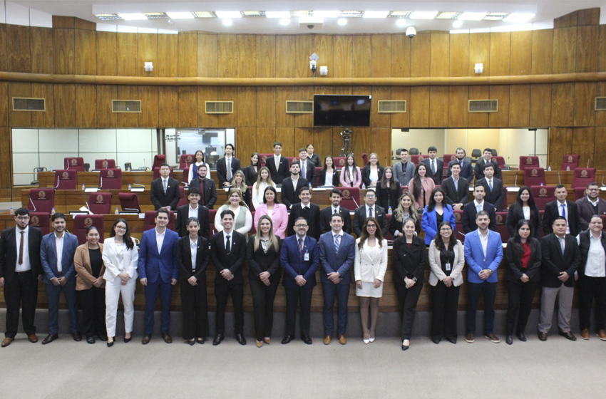 Presidente de Diputados ratifica compromiso con la educación durante jornada gubernamental en Cordillera
