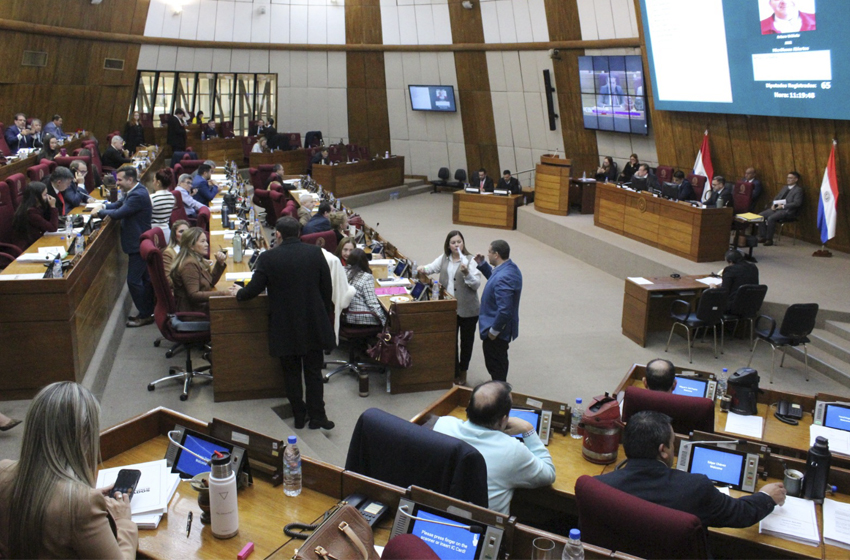 Presidente de Diputados ratifica compromiso con la educación durante jornada gubernamental en Cordillera