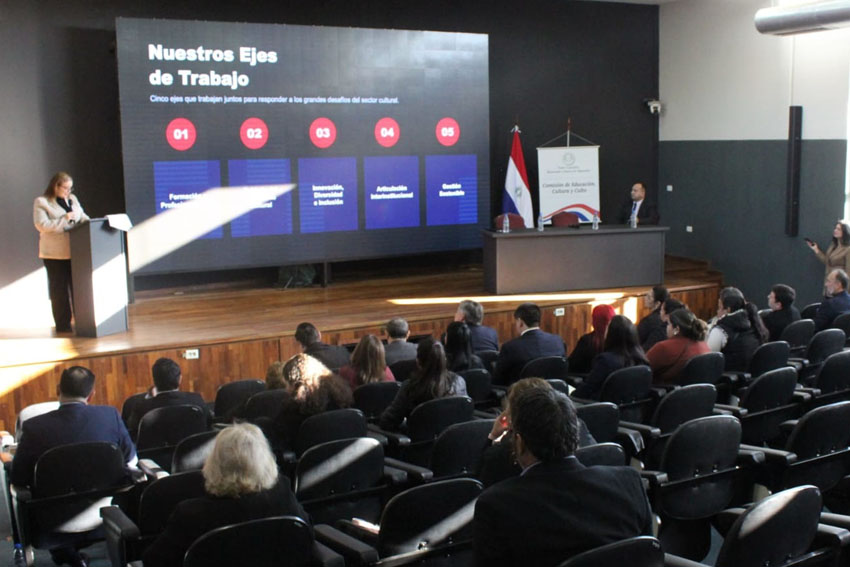 Presidente de Diputados ratifica compromiso con la educación durante jornada gubernamental en Cordillera