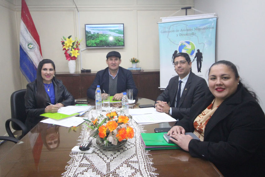Presidente de Diputados ratifica compromiso con la educación durante jornada gubernamental en Cordillera