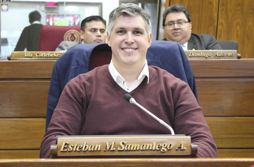 Presidente de Diputados ratifica compromiso con la educación durante jornada gubernamental en Cordillera