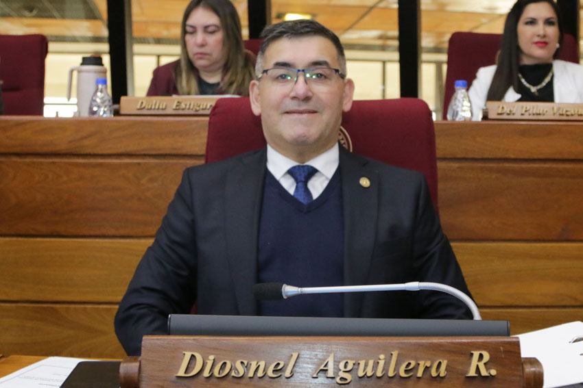 Presidente de Diputados ratifica compromiso con la educación durante jornada gubernamental en Cordillera