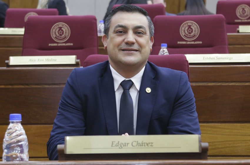 Presidente de Diputados ratifica compromiso con la educación durante jornada gubernamental en Cordillera