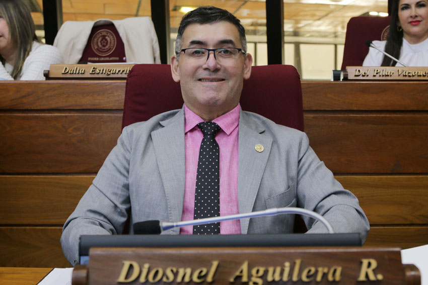 Presidente de Diputados ratifica compromiso con la educación durante jornada gubernamental en Cordillera
