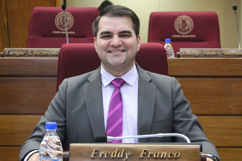 Presidente de Diputados ratifica compromiso con la educación durante jornada gubernamental en Cordillera