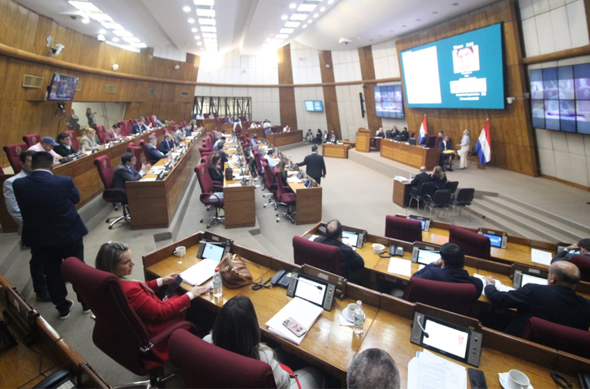 Presidente de Diputados ratifica compromiso con la educación durante jornada gubernamental en Cordillera